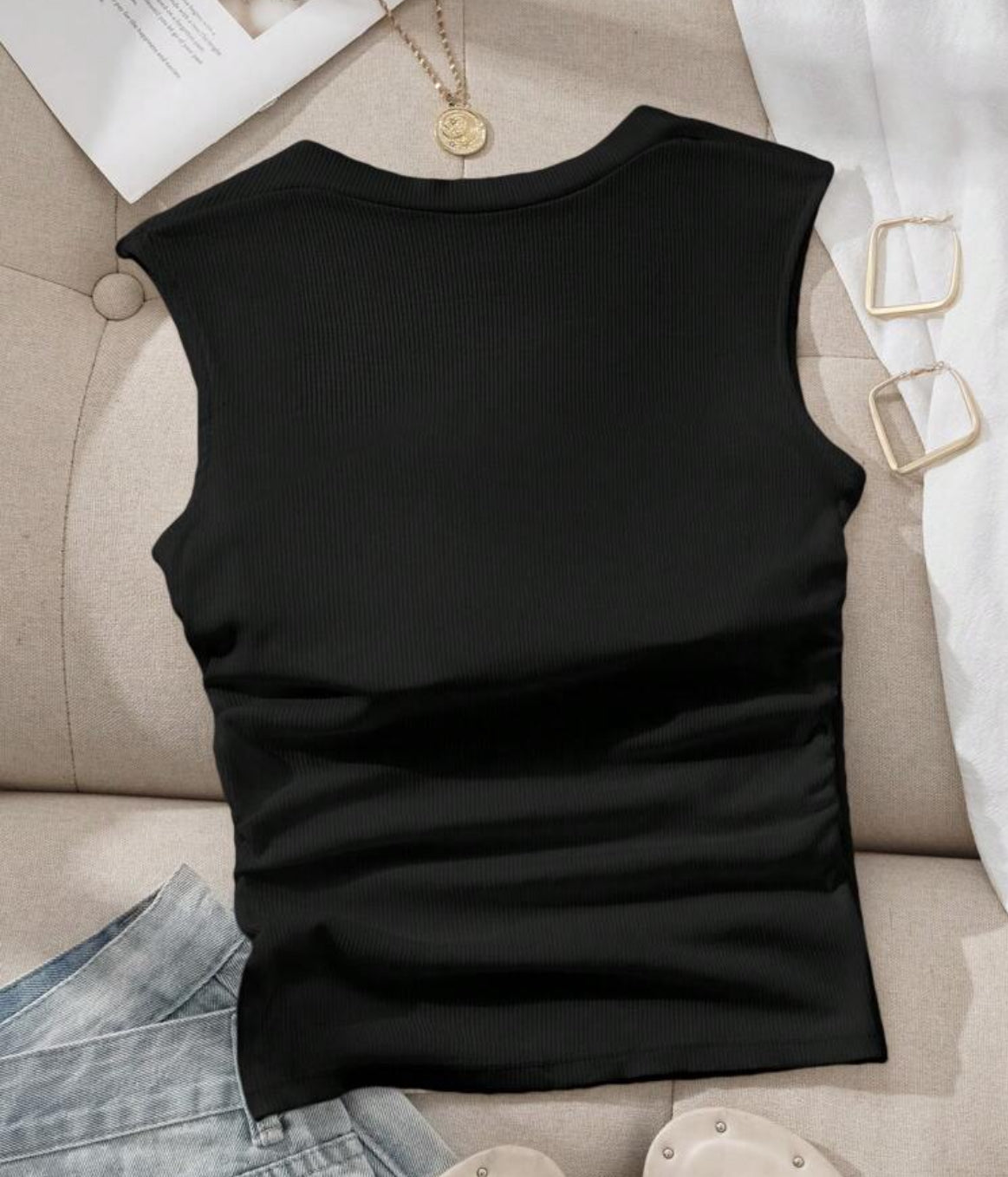 Size Medium SHEIN Padded black top sleeveless square neck