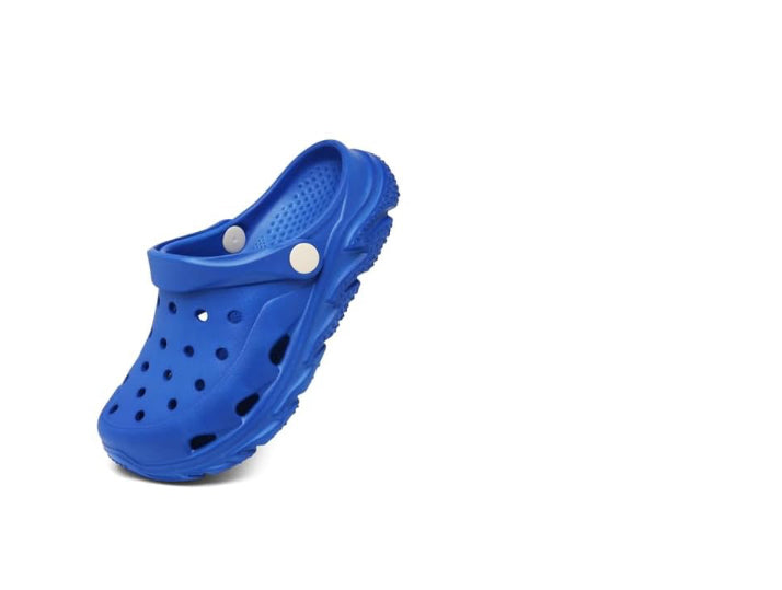 Cubufly Kids Blue Clogs with assortment of charms (10)