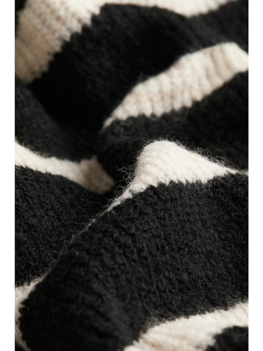 Sz S H&M Knit Dress Black/Stripe woman Striped Black and White Sweater midi Dress